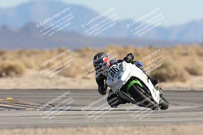 media/Dec-07-2025-CVMA (Sun) [[3e7d2de5dc]]/Race 9-Formula UL Shootout/